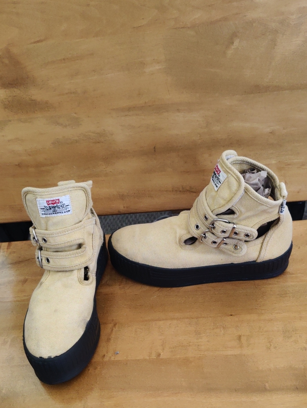 Vintage Levi's European Platform Canvas Sneaker Boot Sandals Size 38